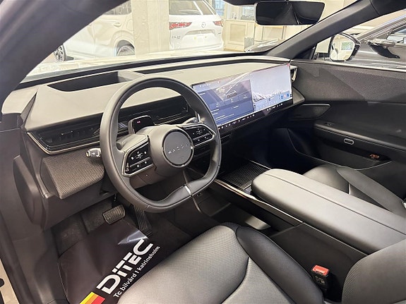Mazda CX-6e 3 of 6