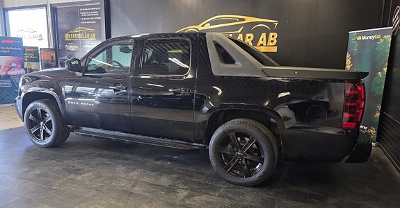Chevrolet Avalanche 8 of 20