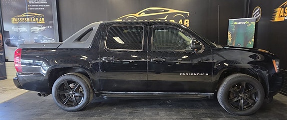 Chevrolet Avalanche 11 of 20