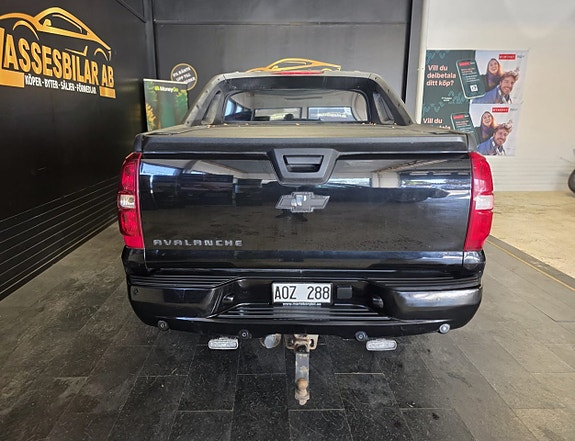 Chevrolet Avalanche 9 of 20