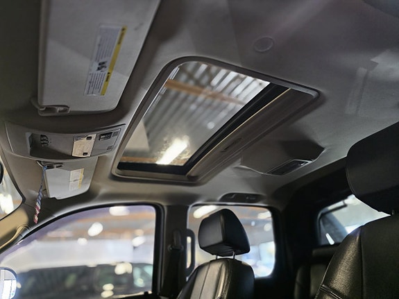 Chevrolet Avalanche 15 of 20
