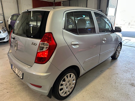 Hyundai i10 4 of 10