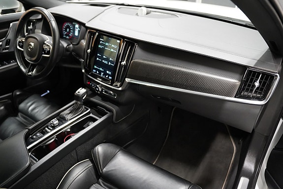 Volvo S90 13 of 29
