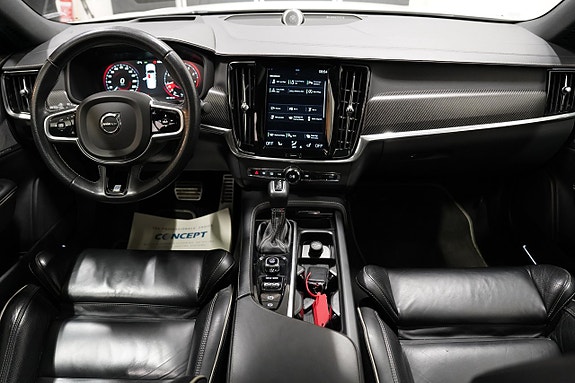 Volvo S90 14 of 29