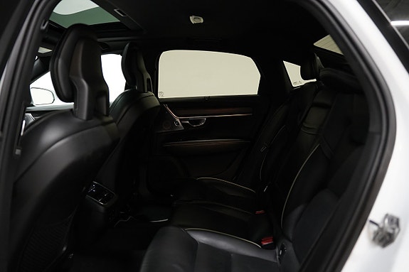 Volvo S90 25 of 29