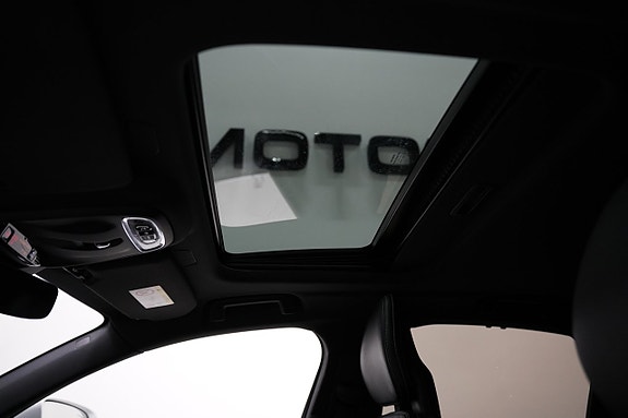 Volvo S90 10 of 29