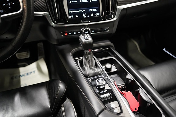 Volvo S90 18 of 29