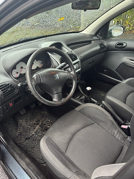 Peugeot 206 5 of 8