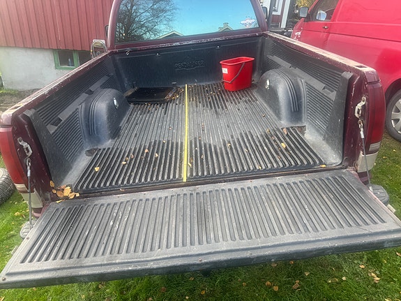 Chevrolet K2500 7 of 7
