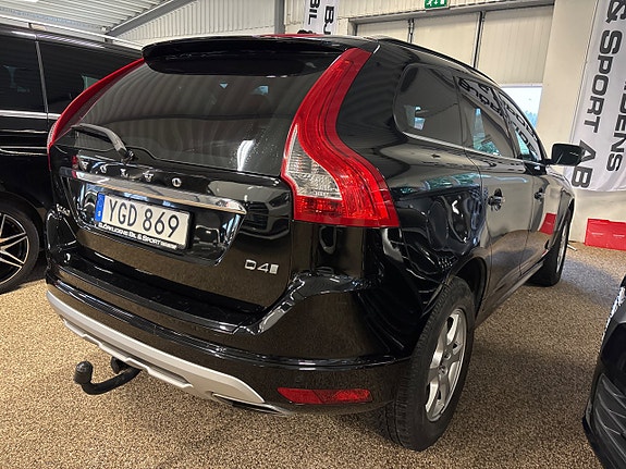 Volvo XC60 7 of 12