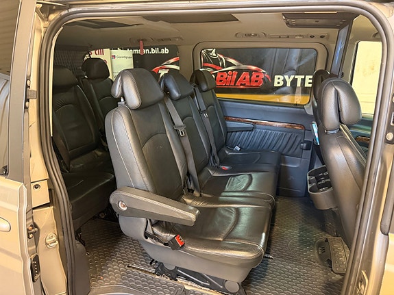 Mercedes-Benz Viano 18 of 19