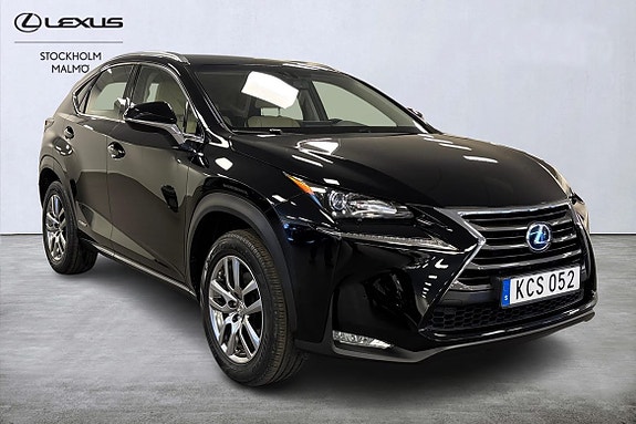 Lexus NX300h 18 of 22