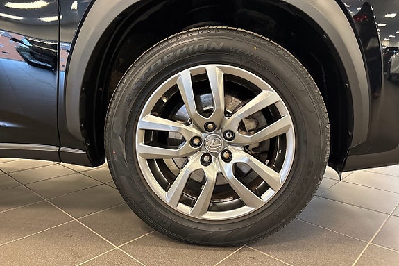 Lexus NX300h 15 of 22
