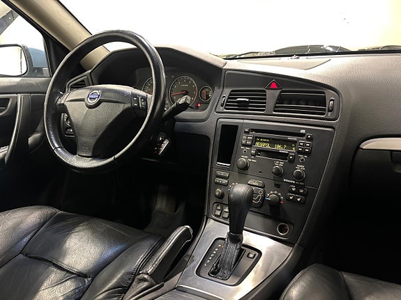 Volvo V70 11 of 21
