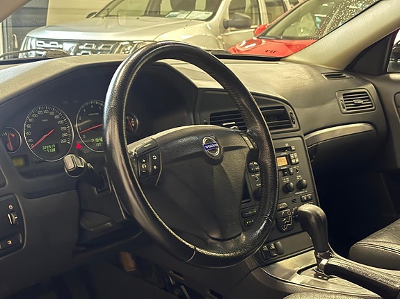 Volvo V70 8 of 21