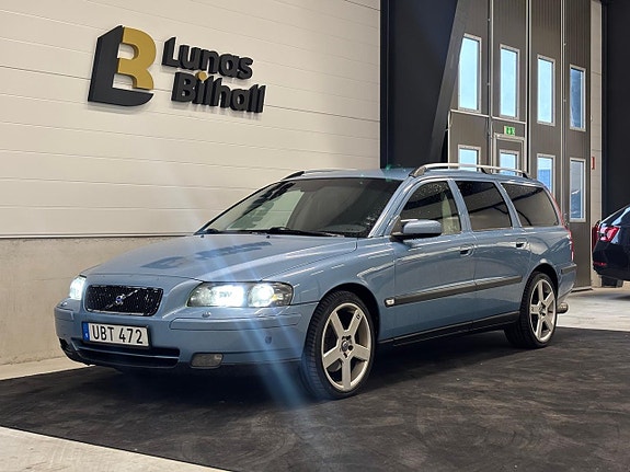 Volvo V70 2 of 21