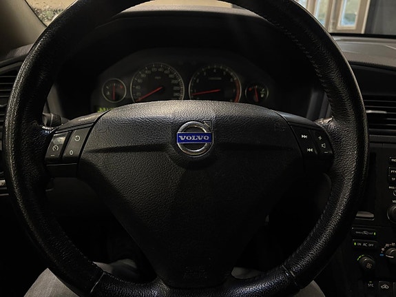 Volvo V70 12 of 21