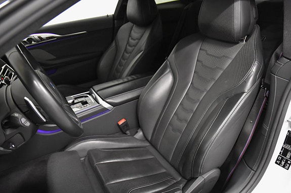 BMW M850i 11 of 27