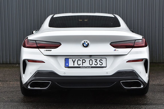 BMW M850i 8 of 27