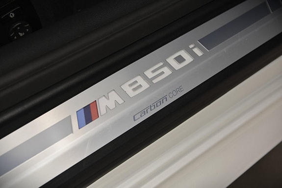 BMW M850i 23 of 27