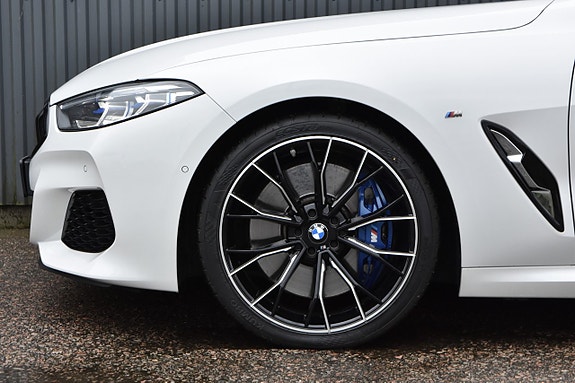 BMW M850i 5 of 27