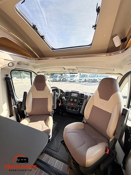 Adria Matrix M 670 SC / 4400 kg / AC Bodel 19 of 25