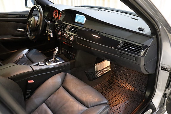 BMW 530i 25 of 28