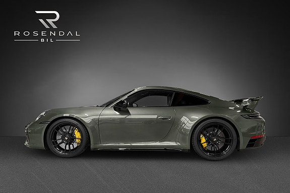 Porsche 911 Carrera 4 GTS 2 of 17