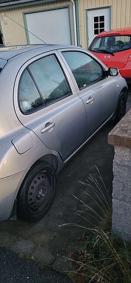 Nissan Micra 2 of 8