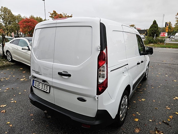 Ford Transit Connect 5 of 12