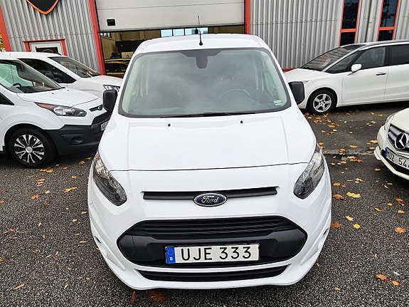 Ford Transit Connect 3 of 12