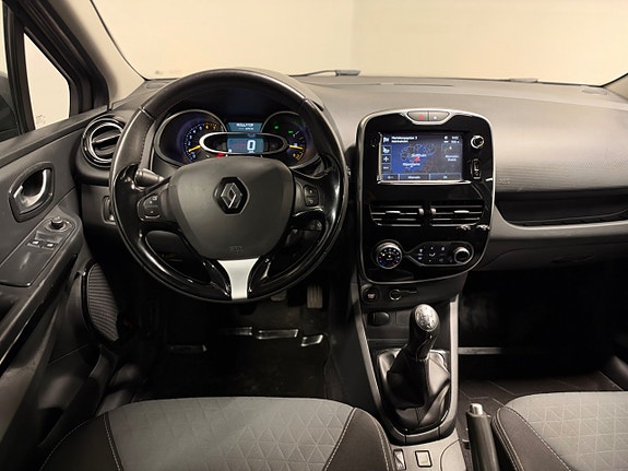 Renault Clio 12 of 23