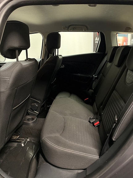Renault Clio 23 of 23