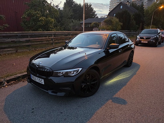 BMW 320d 15 of 19