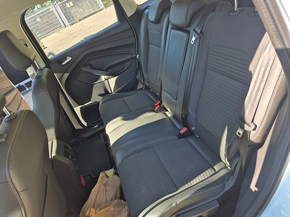Ford Kuga 8 of 10