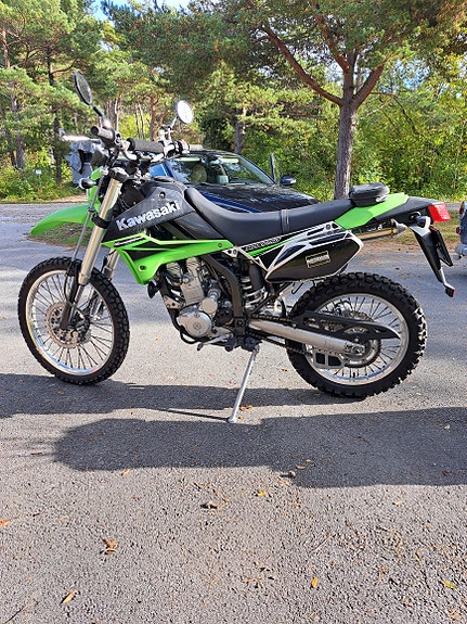 Kawasaki KLX250S 2 of 6