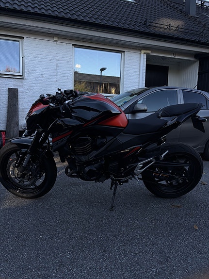 Kawasaki Z800 4 of 13