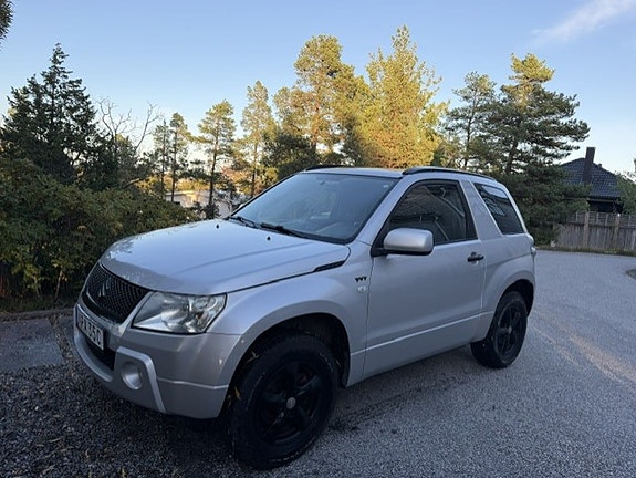 Suzuki Grand Vitara 4 of 6