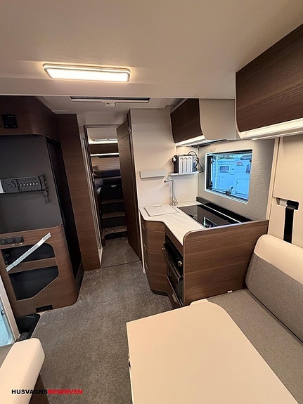 Adria MATRIX SUPREME 670 DL - Fiat MultiJet3 180HP (131 kW) HD 44H 16 of 23