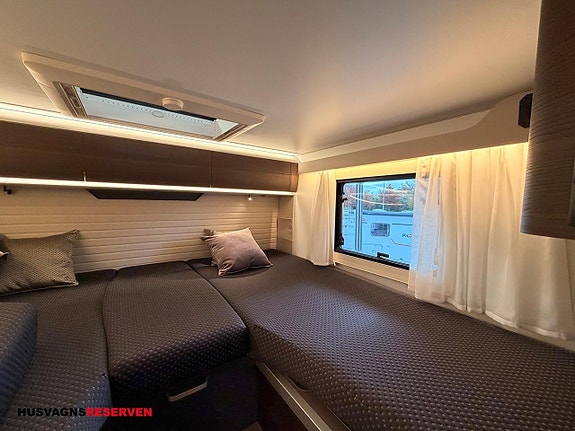Adria MATRIX SUPREME 670 DL - Fiat MultiJet3 180HP (131 kW) HD 44H 21 of 23