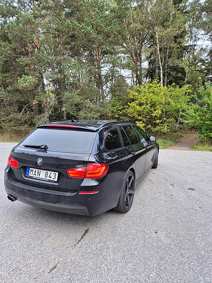 BMW 530d 4 of 12