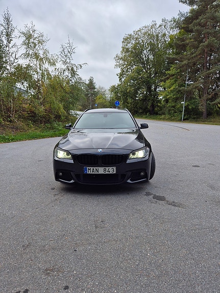 BMW 530d 2 of 12
