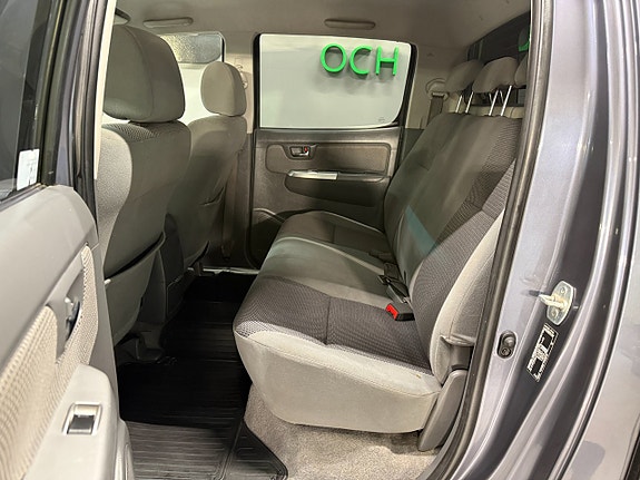 TOYOTA HILUX DOUBLE CABINE 3.0 D-4D 4X4 BVM 171 ch - CAMÉRA - ATTELAGE - 209000 km