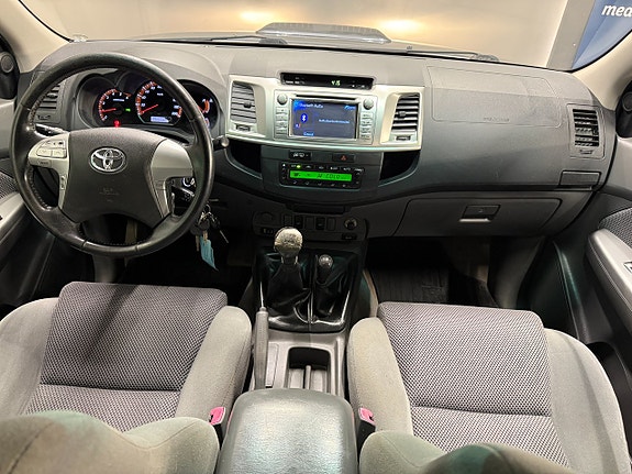 TOYOTA HILUX DOUBLE CABINE 3.0 D-4D 4X4 BVM 171 ch - CAMÉRA - ATTELAGE - 209000 km