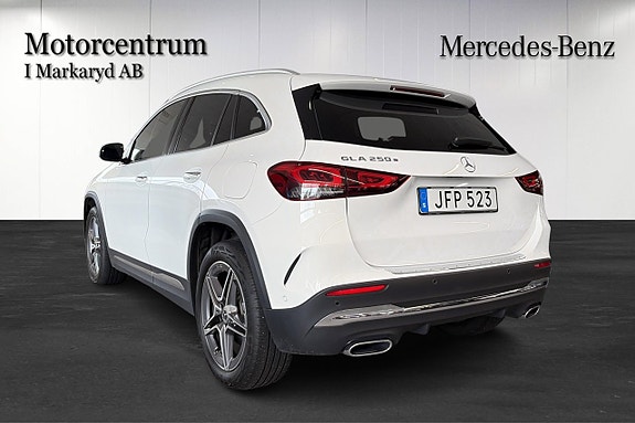 Mercedes-Benz GLA 250 e 3 of 12