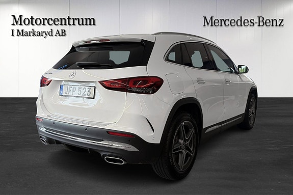 Mercedes-Benz GLA 250 e 4 of 12
