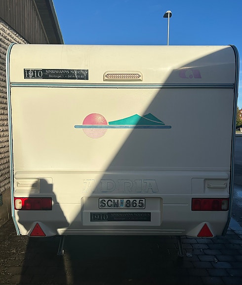 Adria Unica 562 UL 3 of 23