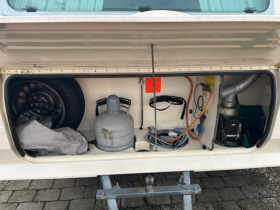 Adria Unica 562 UL 22 of 23
