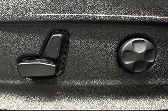 Alfa Romeo Stelvio 25 of 29