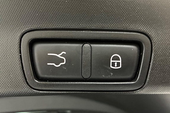 Alfa Romeo Stelvio 28 of 29